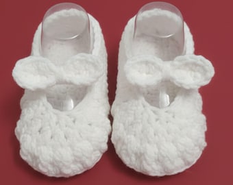 Patucos blancos de ganchillo con lazos, zapatos de cuna tipo Mary Jane hechos a mano para recién nacidos (niñas o niños), accesorio suave para fotos de bautizo