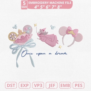 Op de afbeelding: Een borduurmachinebestand met een roze en blauw ontwerp, inclusief een prinses, kasteel, muisoren en de tekst "Once upon a dream." Bestandsgroottes: 10,16 cm, 12,7 cm, 15,24 cm, 17,78 cm en 20,32 cm.