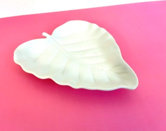 Vintage 90s Ceramic Tropical Leaf Serving Dish