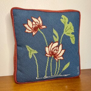 Vintage 1980s Lotus Flower Needlepoint Decorative Pillow image 3
