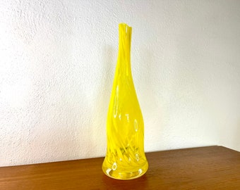 Vase bimorphe vintage en verre soufflé jaune