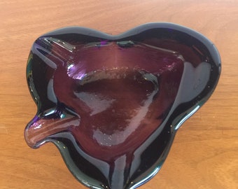 Vintage 1970s Imperial Purple Heavy Glass Clover Shaped Ashtray