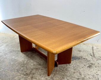 Denmark teak テーブル Vintage 90s Danish Modern Teak Dining Table by Ansager