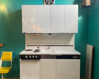 Vintage 1950’s Vintage Dwyer Kitchenette Complete With Stove + Refrigerator