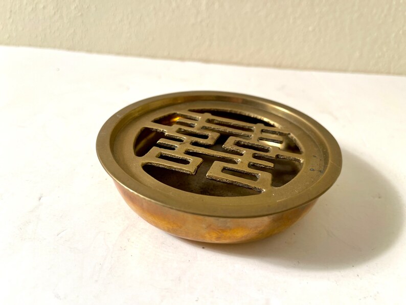 Vintage 1980s Mid Century Modern Brass Double Happiness Incense Burner Ash Tray image 3