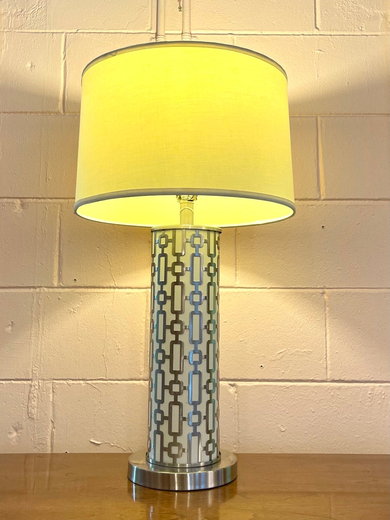 Mod Metal Table Lamp image 4
