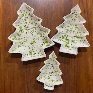 Vintage Christmas Tree Nesting Snack Plate Set of Three