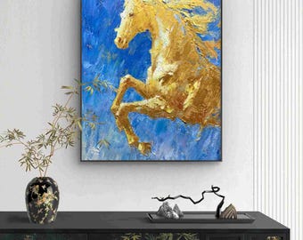 Espíritu Dorado: Pintura abstracta al óleo de un caballo / Arte equino moderno sobre fondo azul