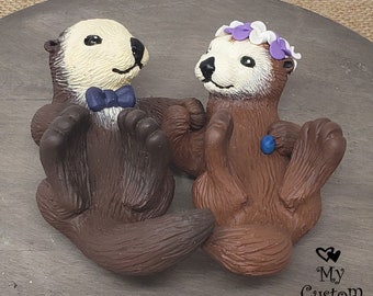 Otters Wedding Cake Topper - Realistic Floating Cuddling Sea Otter - Wild Animal Sculpture - Anniversary Engagement Gift