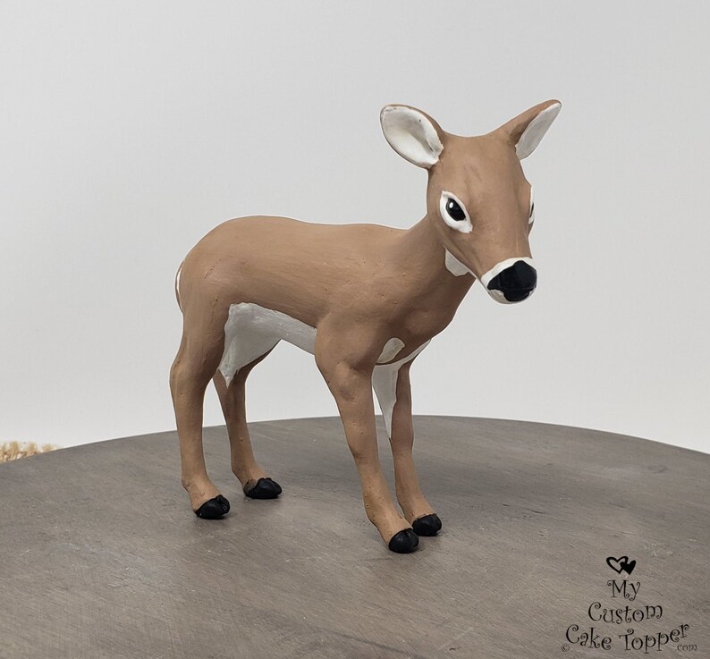 Hunting Deer Figurine Realistic Wild Animal Sculpture Christmas Gift White Tail Doe Farm Themed Engagement Party