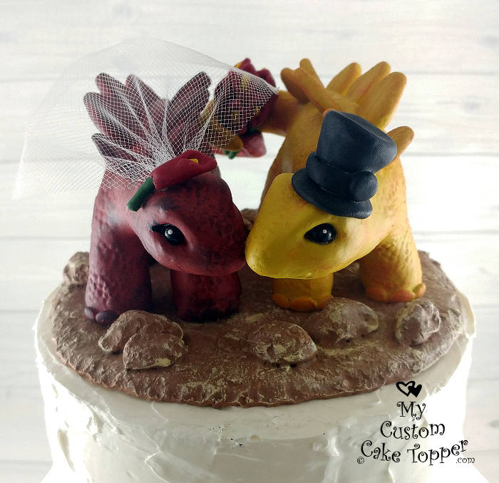 Dinosaur Wedding Cake Toppers : These dinosaur wedding cake toppers are simply adorable and.