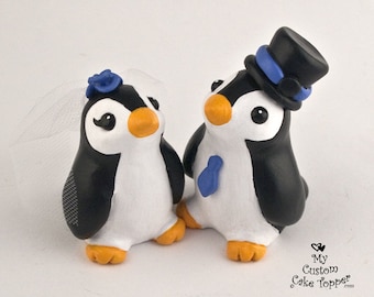 Penguin Cake Topper - Cute Cuddling Penguins Wedding Cake Figurine - Sculpture - Engagement Gift - Themed Wedding