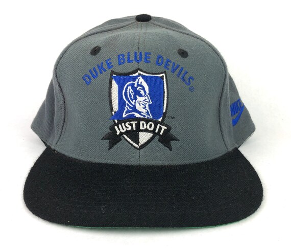 nike snapback caps