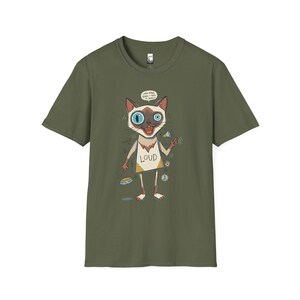 Camiseta de gato siamés ruidoso / Camiseta gráfica divertida de felino parlanchín, camiseta "3 AM Meow" Military Green