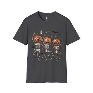 踊るカボチャの骸骨Tシャツ｜ハロウィン ジャック・オー・ランタン Dark Heather