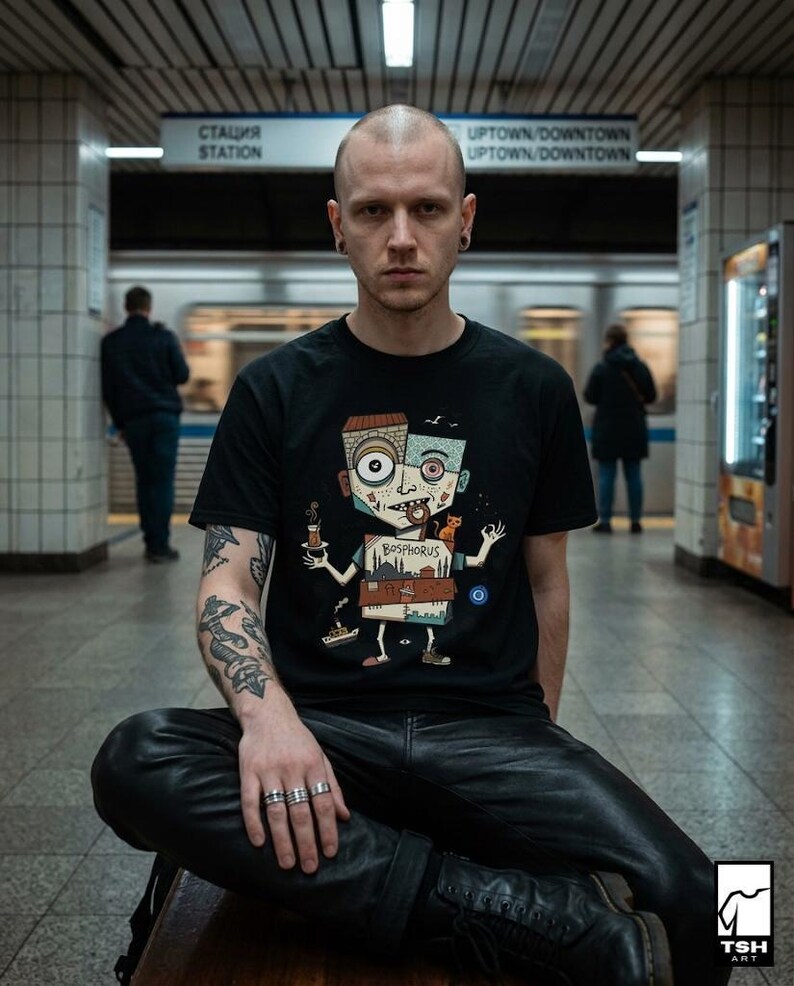 Istanbul Bosphorus Cat Tea Graphic Tee | Turkish Street Cat Unisex Shirt