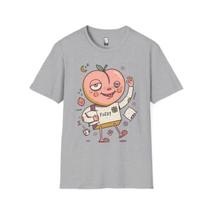 ふわふわピーチTシャツ｜のんびり朝のグラフィックTシャツ、眠そうなコーヒー好きのためのユニセックスシャツ Sport Grey