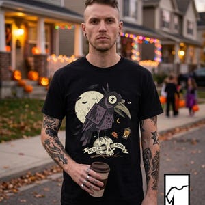 Halloween Raven Skull Shirt | Gothic Crow Graphic Tee | Full Moon T Shirt | Dark Academia Tattoo Flash Top | Spooky Season Fall Gift Tee