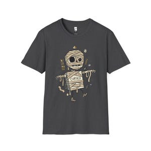 Camiseta de momia / Camiseta gráfica divertida de Halloween con temática egipcia maldita Dark Heather
