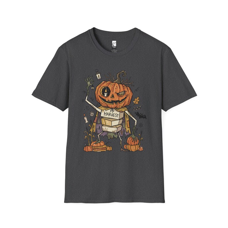 Camiseta Unissex com Estampa de Abóbora | Estampa de Abóbora de Halloween | Camiseta com Estampa de Colheita de Outono | Camiseta Assustadora com Abóbora Dark Heather