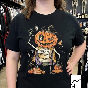 Unisex Pumpkin T-Shirt | Jack O Lantern Print | Fall Harvest Graphic Tee | Spooky Pumpkin T-Shirt