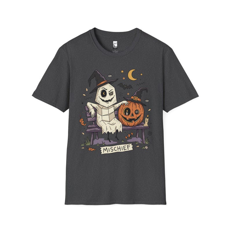 Niedliches Geister-Kürbis-Shirt | Halloween-T-Shirt mit Hexenhut | Gruseliges Grafik-T-Shirt | Herbst-T-Shirt für beste Freunde | Retro-Grusel-T-Shirt | Unisex-Geschenk Dark Heather
