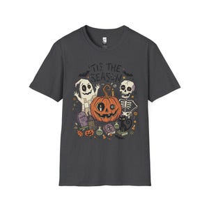 Tis The Season Halloween Shirt | Spooky Ghost T Shirt | Cute Pumpkin Graphic Tee | Retro Horror Fall Top | Gothic Cat Clothes | Unisex Gift Dark Heather