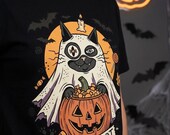 Ghost Cat Halloween Shirt | Spooky Kitten T Shirt | Cute Loot Graphic Tee | Retro Pumpkin Fall Top | Funny Cat Lover Clothes | Unisex Gift