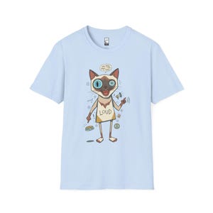 Camiseta de gato siamés ruidoso / Camiseta gráfica divertida de felino parlanchín, camiseta "3 AM Meow" Light Blue