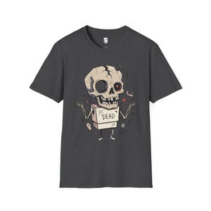 Dode schedel T-shirt | Grappig Halloween-grafisch T-shirt, griezelig schattig goth-uniseks shirt, griezelig horrorliefhebber cadeau Dark Heather