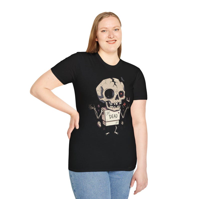 Dode schedel T-shirt | Grappig Halloween-grafisch T-shirt, griezelig schattig goth-uniseks shirt, griezelig horrorliefhebber cadeau afbeelding 17