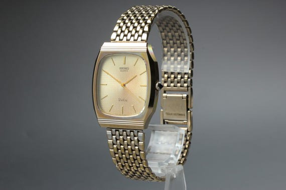Vintage 1982 *n mint* seiko dolce 5931-5450 31mm gold… - Gem