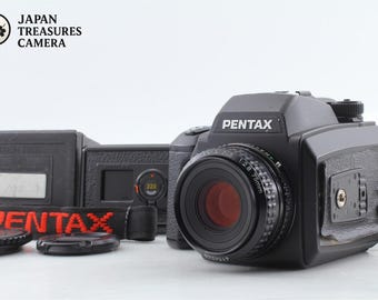 Pentax 645NII Kamera mit SMC A 75 mm f/2,8 Objektiv, 120/220 Filmrückteil – Japan