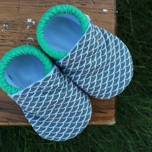 Baby Shoes Grey/Gray Fish Scale Print with Solid Jade Green Custom Sizes 0-3 3-6 6-12 12-18 18-24 months 2T 3T 4T image 1