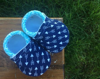 Baby Shoes - Navy Blue Arrow Fabric with Sky Blue Herringbone Pattern - Custom Sizes 0-3 3-6 6-12 12-18 18-24 months 2T-4T