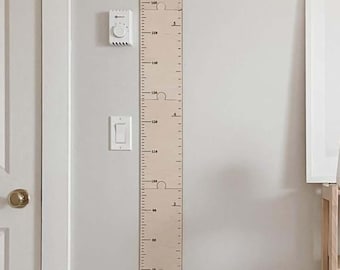 Tabla de crecimiento de madera grabada para niños / Tabla de altura de madera para decoración infantil personalizada