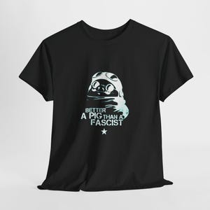 Koszulka Porco Rosso „Lepiej świnia niż faszysta” | Studio Ghibli Design zdjęcie 5