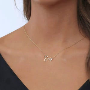 Colar personalizado com nome escrito à mão, joia exclusiva e personalizada, pingente com nome em cursiva, presente para madrinha.