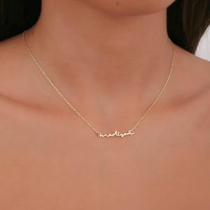 Collana personalizzata con nome corsivo minuscolo - Choker minimalista in minuscolo, regalo di gioielli con targhetta personalizzata per la mamma