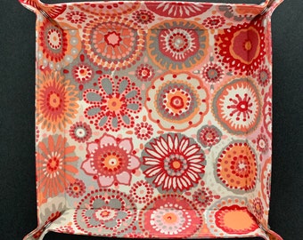 Collapsible Catch-All Fabric Tray - Coral Medallions