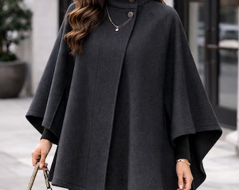 Minimalistische wollen cape – elegante bovenkleding in ponchostijl