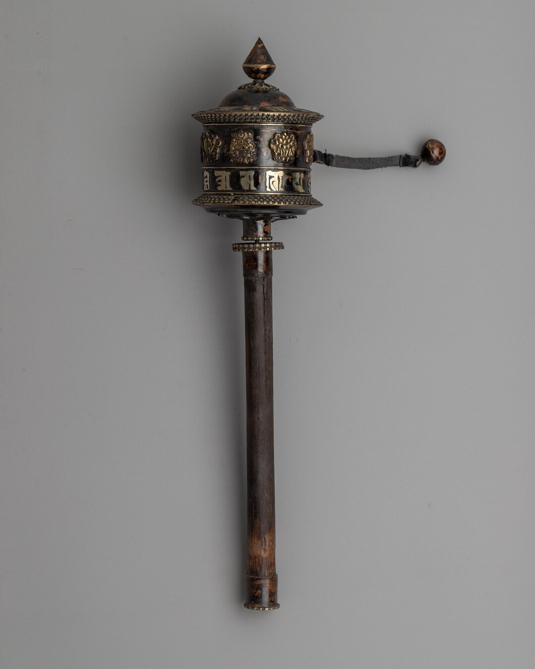 Buddhist Ritual Prayer Wheel | Traditional Tibetan Mantra Spinner ...