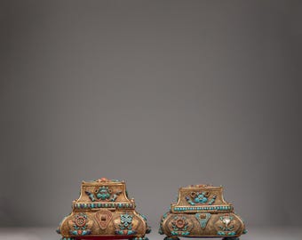 Set heilige Tibetaanse schatkisten | Handgemaakte koperen goudverzilverde dozen | Turkoois koraal inlegwerk ritueel opslag decoratieve spirituele kunst