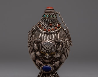 Traditionelle tibetische Schnupftabakflasche | Silber-Handarbeit für spirituelle Essenz | Handgefertigte Traditionelle Tibetische Vase für die Innendekoration
