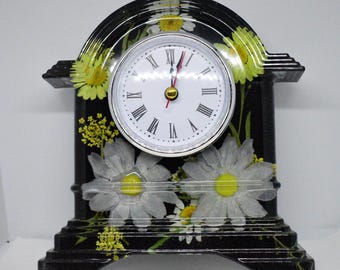 Daisy Mantle Clock