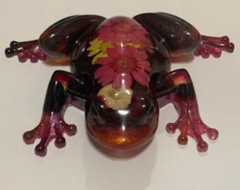 Red and pink frog with flowers