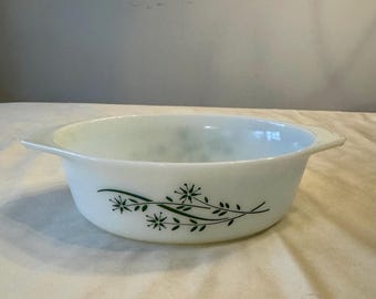 ヴィンテージ パイレックス キャセロール皿 - グリーン ハニーサックル - 1.5クォート