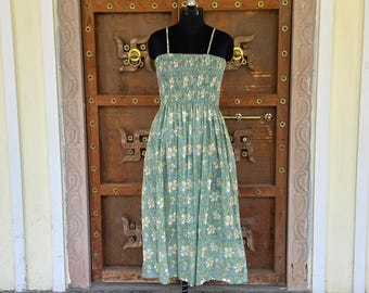 Vestido midi com detalhes franzidos feitos à mão, vestido de algodão para o verão, vestido com alças ajustáveis.