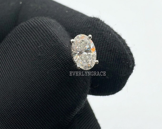 Oval Diamond Engraved Threaded Stud Earring