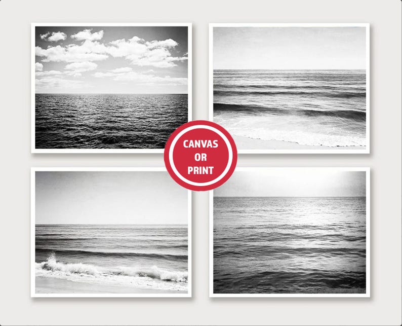 Puede incluir: Cuatro impresiones en blanco y negro de paisajes marinos. Las im&aacute;genes muestran diferentes vistas del oc&eacute;ano, incluyendo olas, el horizonte y cielos nublados. Un c&iacute;rculo rojo en el centro con el texto "Canvas or Print".